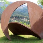 Amilcar de Castro_ s título decada 80_ material aço corten_ 195 x 240 x 230 x 5 cm