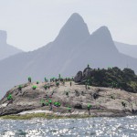 Pedra do Arpoador com Morro Dois Irmãos e Pedra da Gávea ao fundo