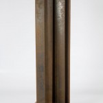 Amilcar de Castro - Sem título - 70x20x20cm - Aço e madeira - Déc