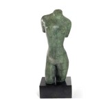 164-Giorgi_Torso-feminino_decada-de-1960_bronze-patinado_assinado-B-Giorgi-na-lateral-direita_Cr-edito-Jaime-Acioli_Pagina-169