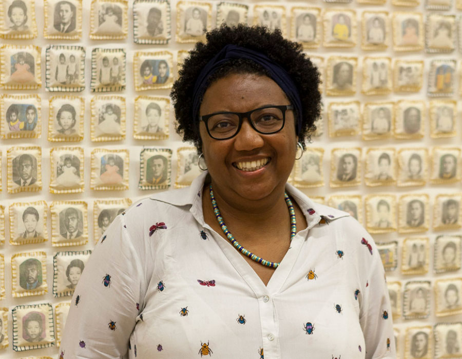 Rosana Paulino - foto da artista - 0001