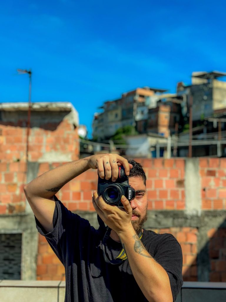 A pesquisa antropológica de Douglas Lopes.