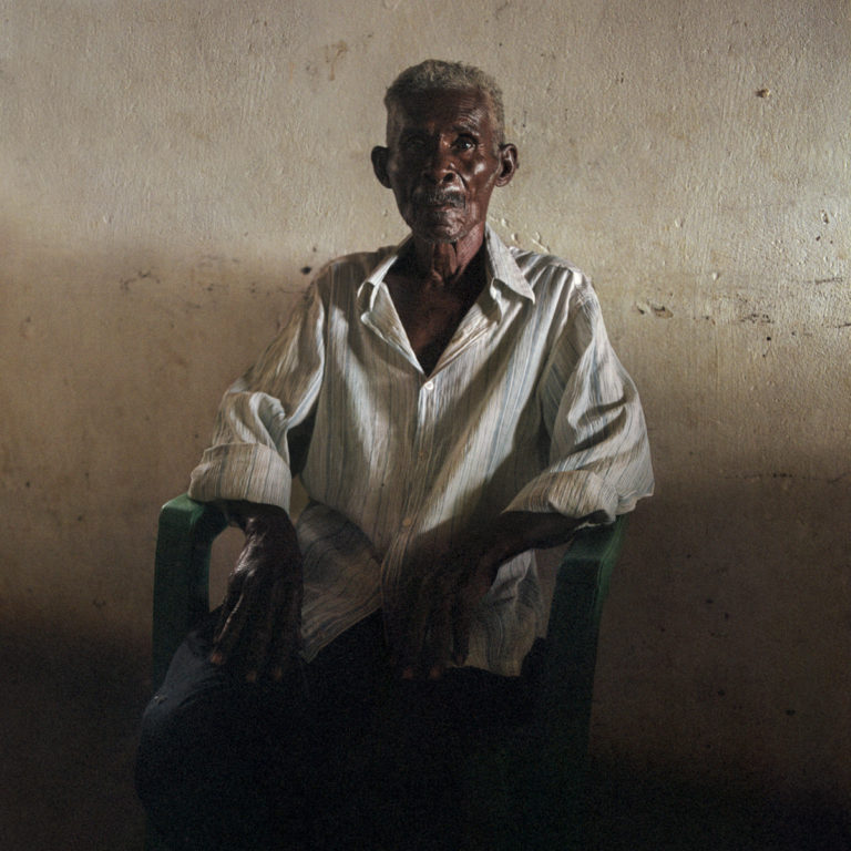 Exposição individual de Ricardo Ribeiro.